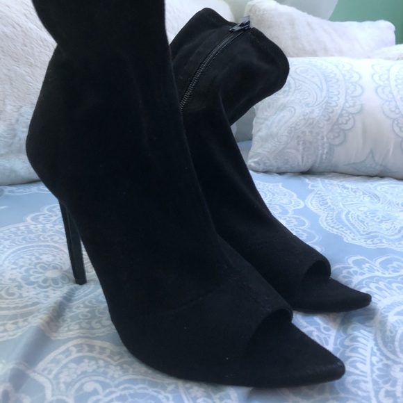 🦋FASHION NOVA BOOTIES🦋 - Picture 3 of 3